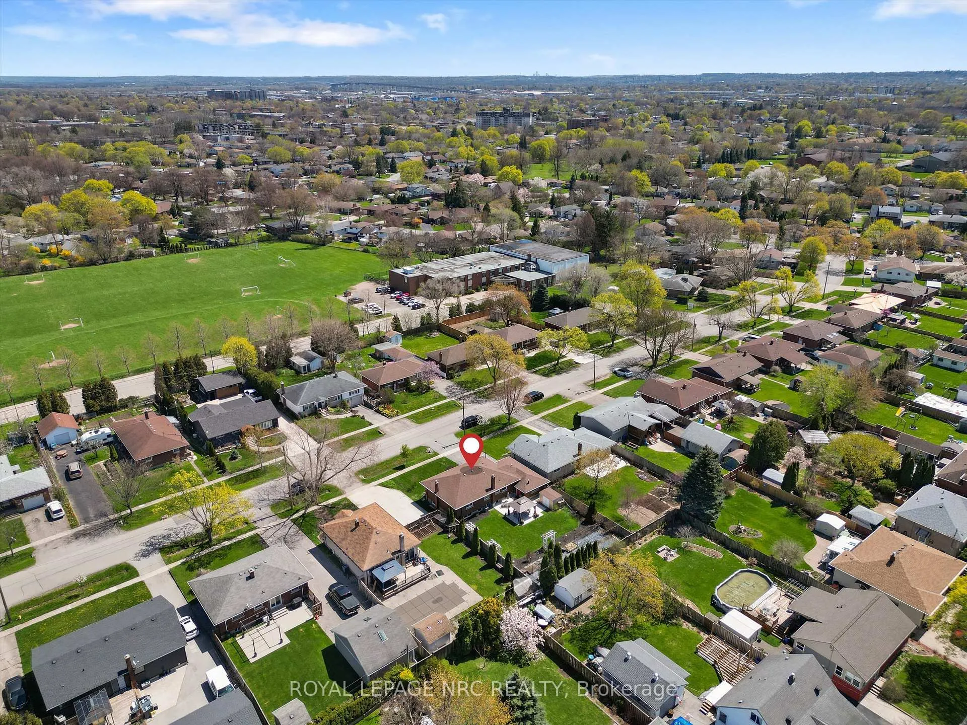 Photo 39 of 19 Logan Street, St. Catharines, Fairview — HOMEH