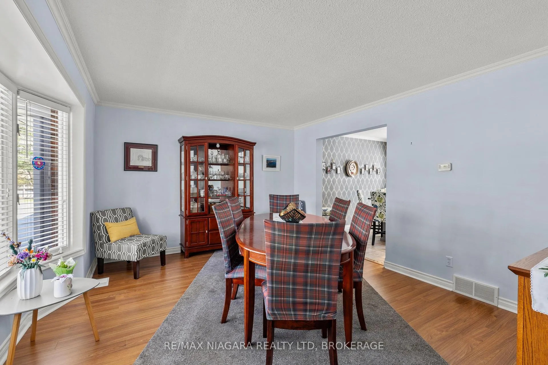 Photo 5 of 143 Welland Road, Pelham, Fonthill — HOMEH