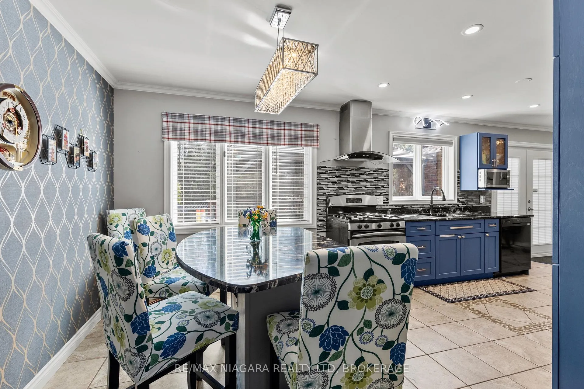 Photo 6 of 143 Welland Road, Pelham, Fonthill — HOMEH