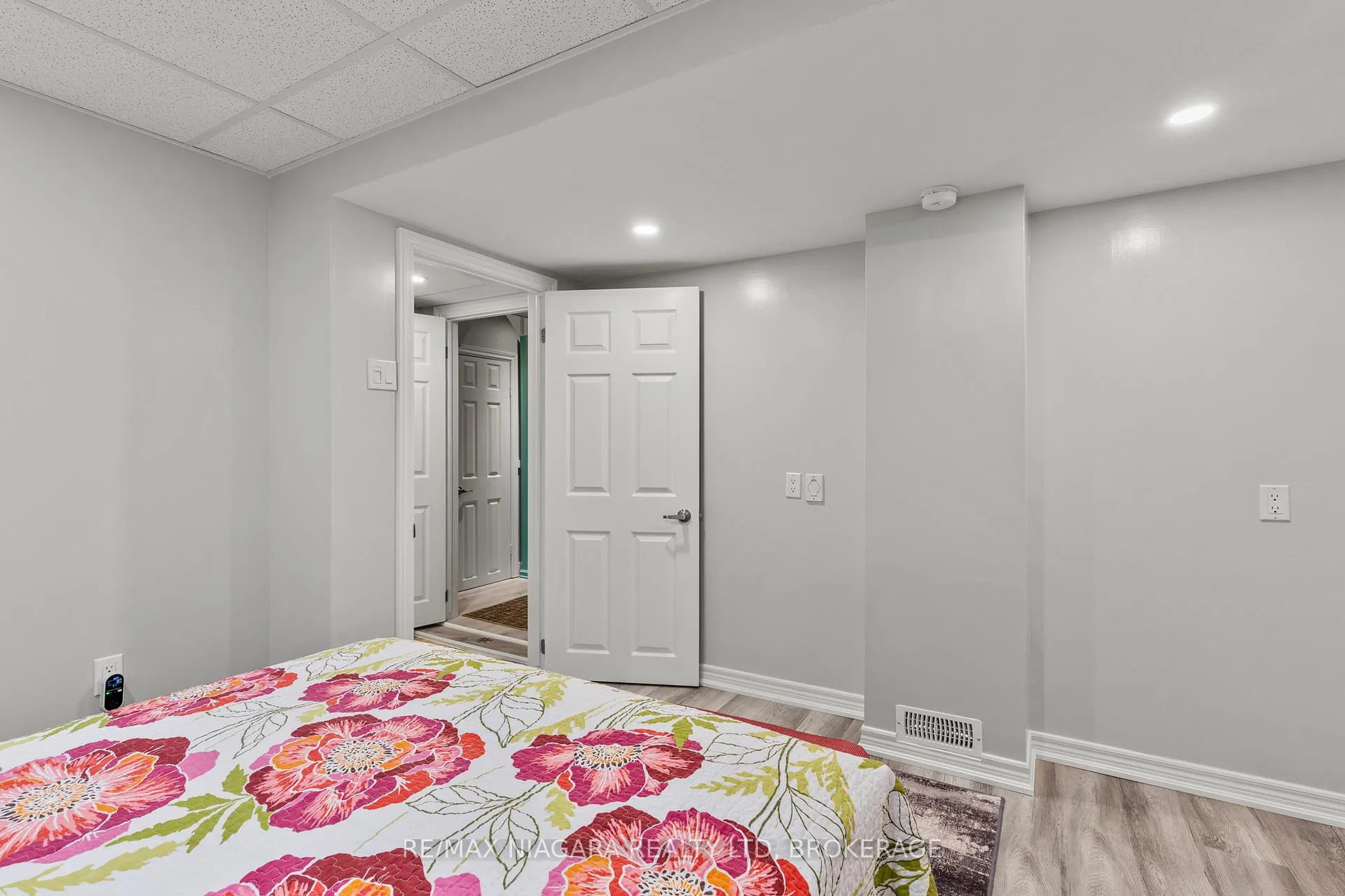 Photo 24 of 143 Welland Road, Pelham, Fonthill — HOMEH
