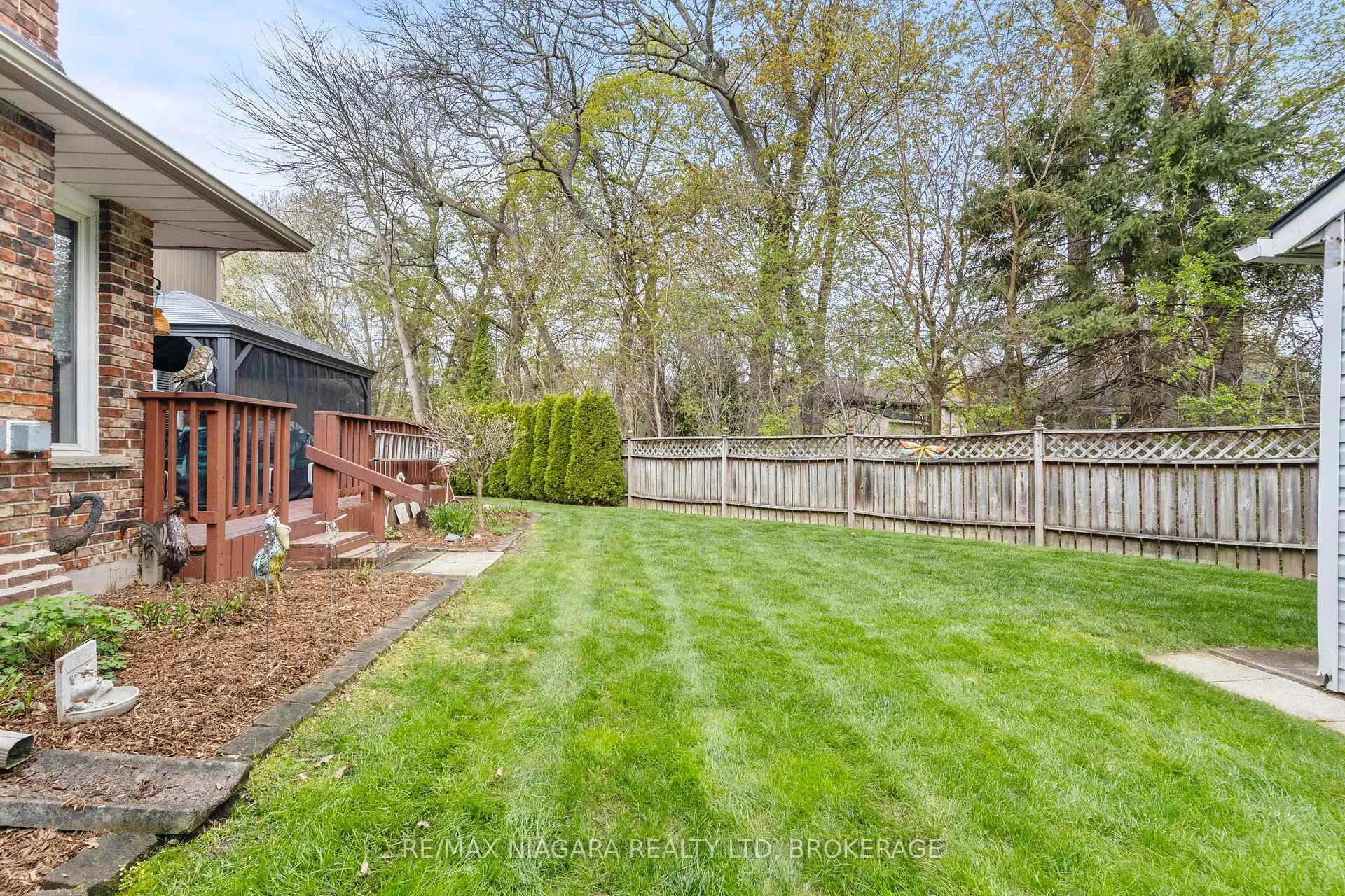 Photo 28 of 143 Welland Road, Pelham, Fonthill — HOMEH