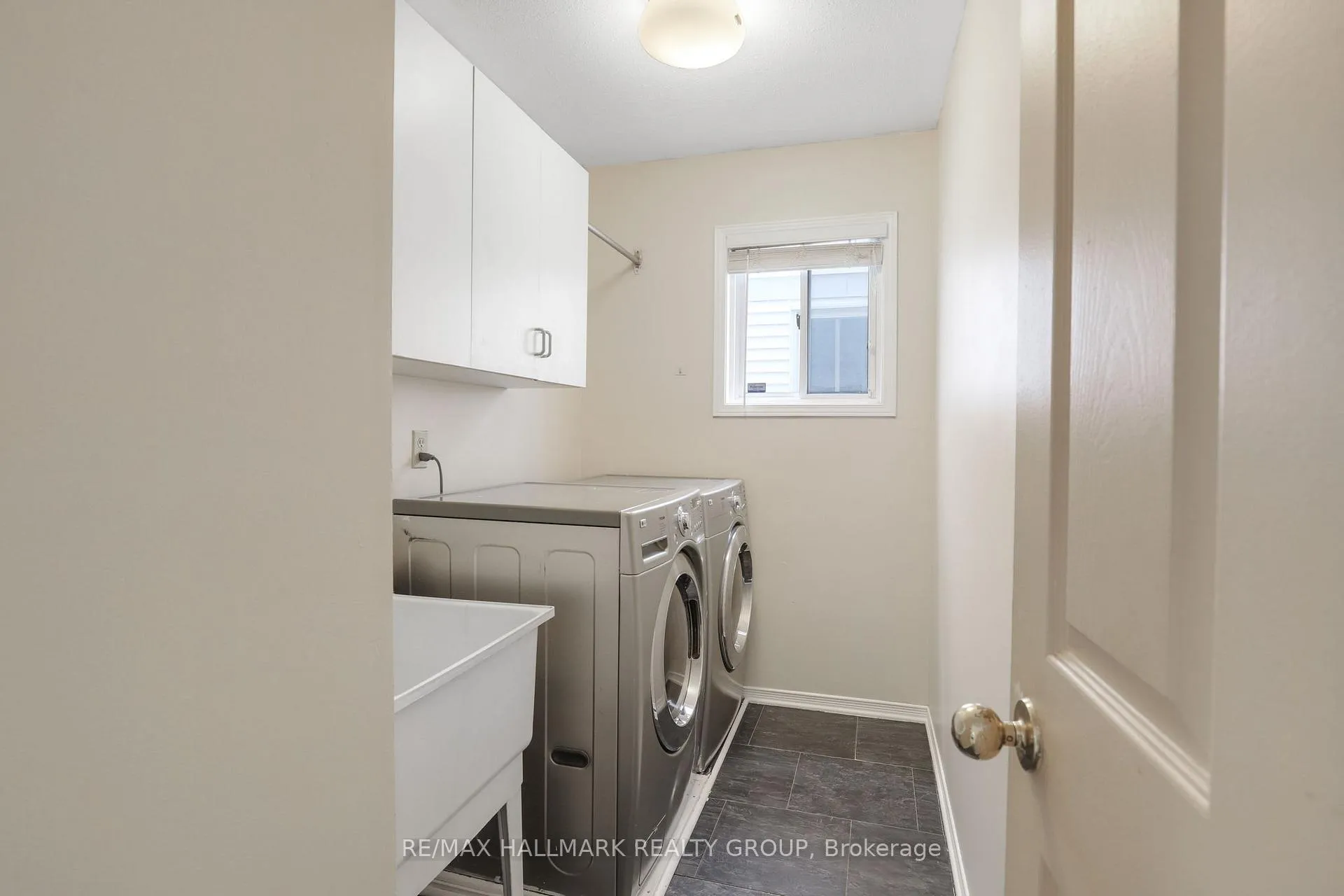 Photo 13 of 6 Robina Avenue, Ottawa, Westcliffe Estates — HOMEH