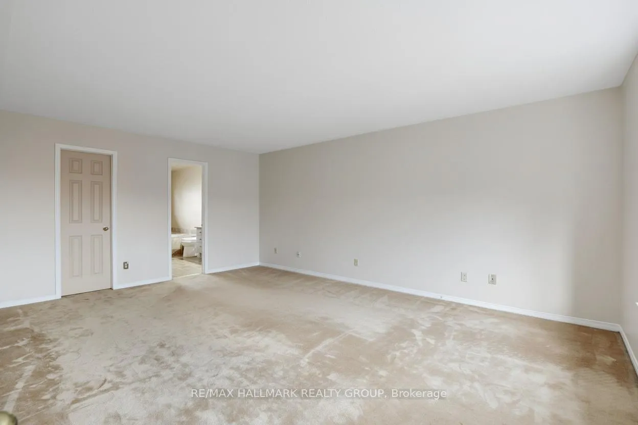 Photo 18 of 6 Robina Avenue, Ottawa, Westcliffe Estates — HOMEH