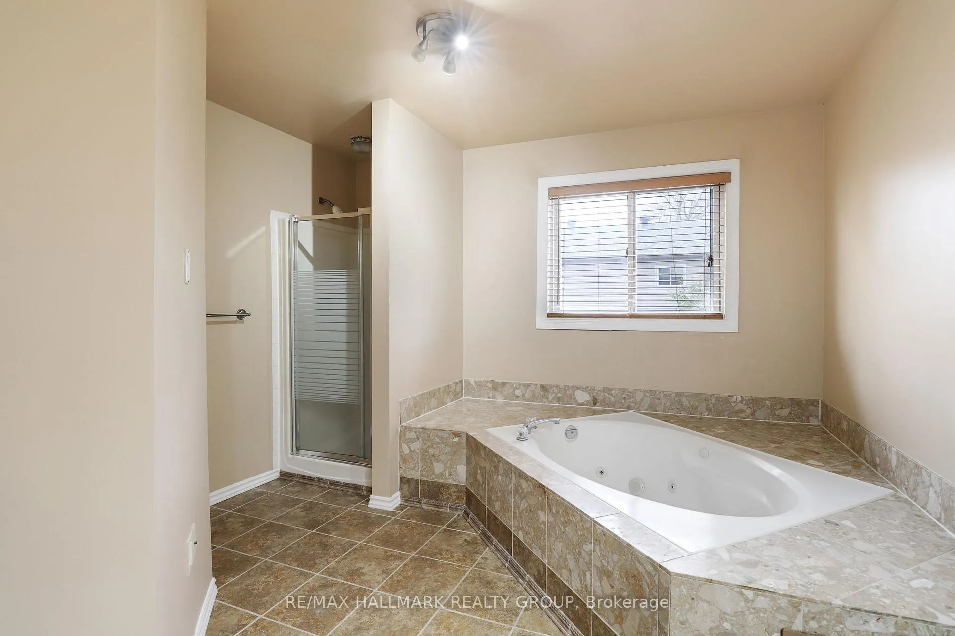 Photo 20 of 6 Robina Avenue, Ottawa, Westcliffe Estates — HOMEH