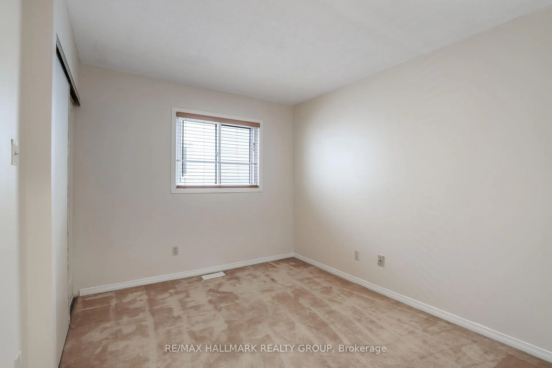 Photo 22 of 6 Robina Avenue, Ottawa, Westcliffe Estates — HOMEH