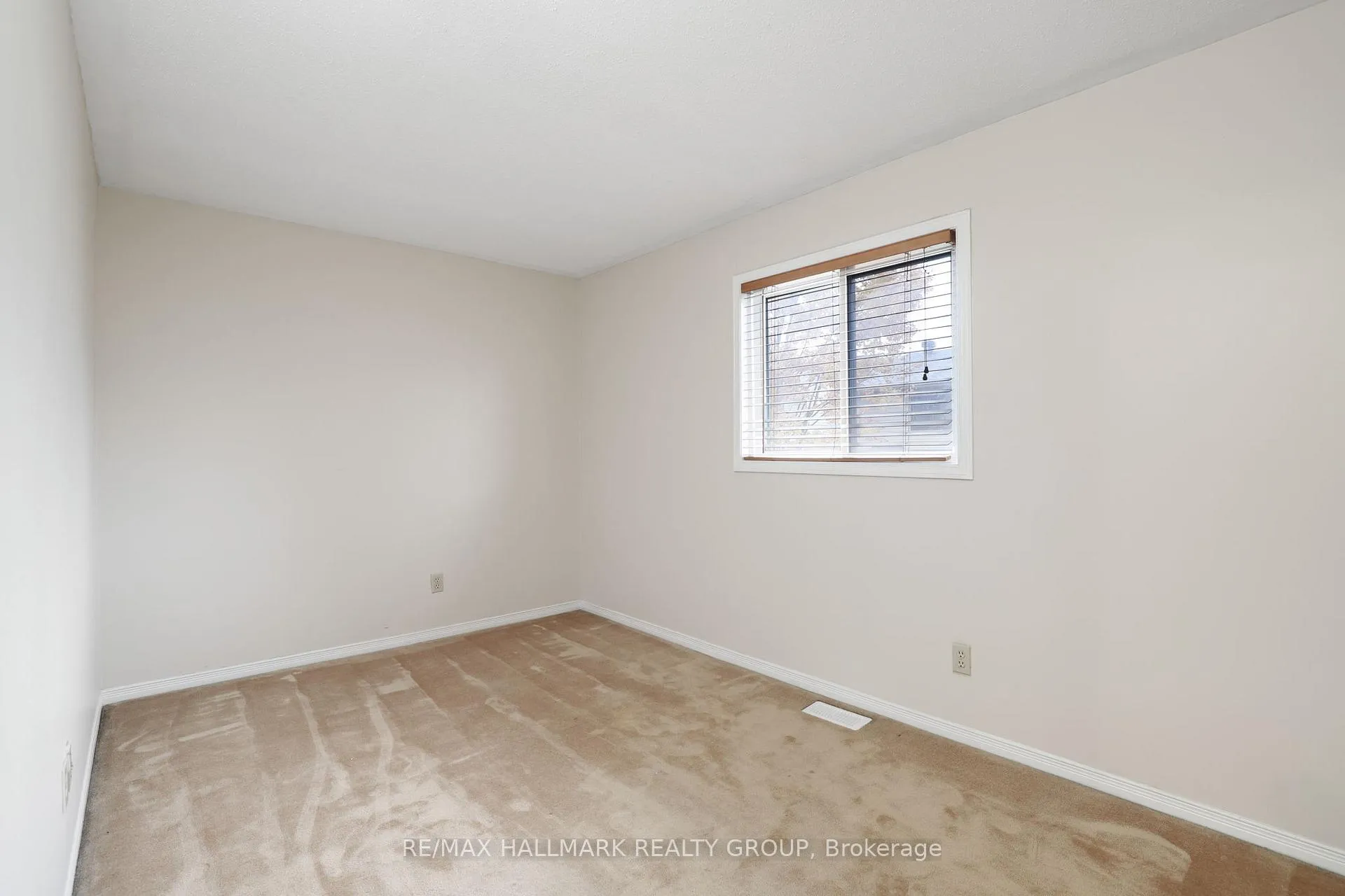 Photo 24 of 6 Robina Avenue, Ottawa, Westcliffe Estates — HOMEH