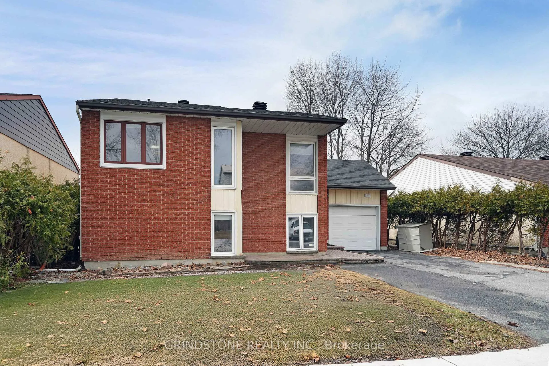 Photo 1 of 1080 Alenmede Crescent, Ottawa, Fairfield Heights — HOMEH