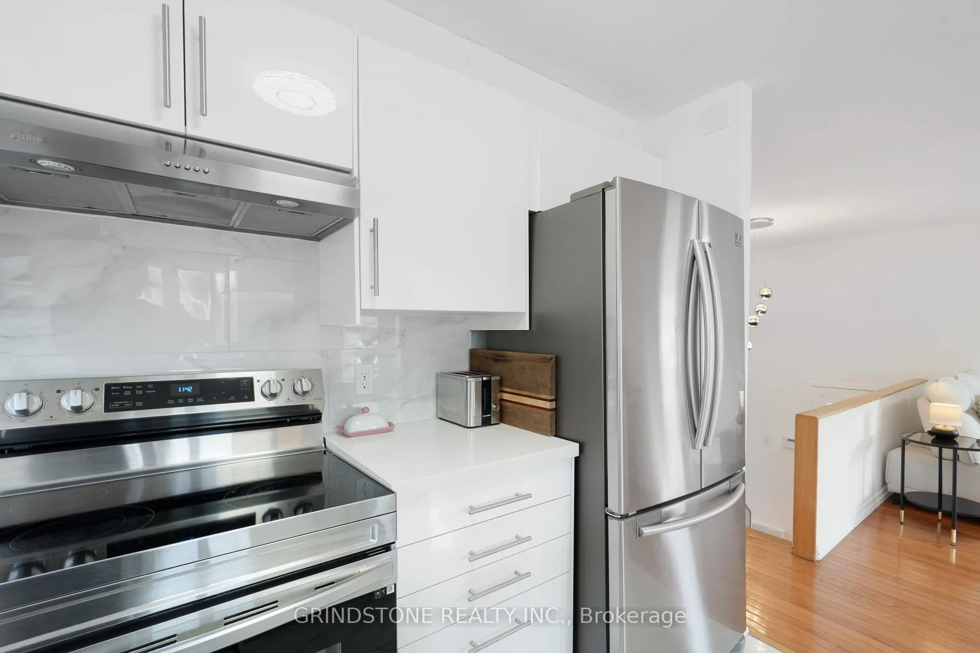 Photo 10 of 1080 Alenmede Crescent, Ottawa, Fairfield Heights — HOMEH