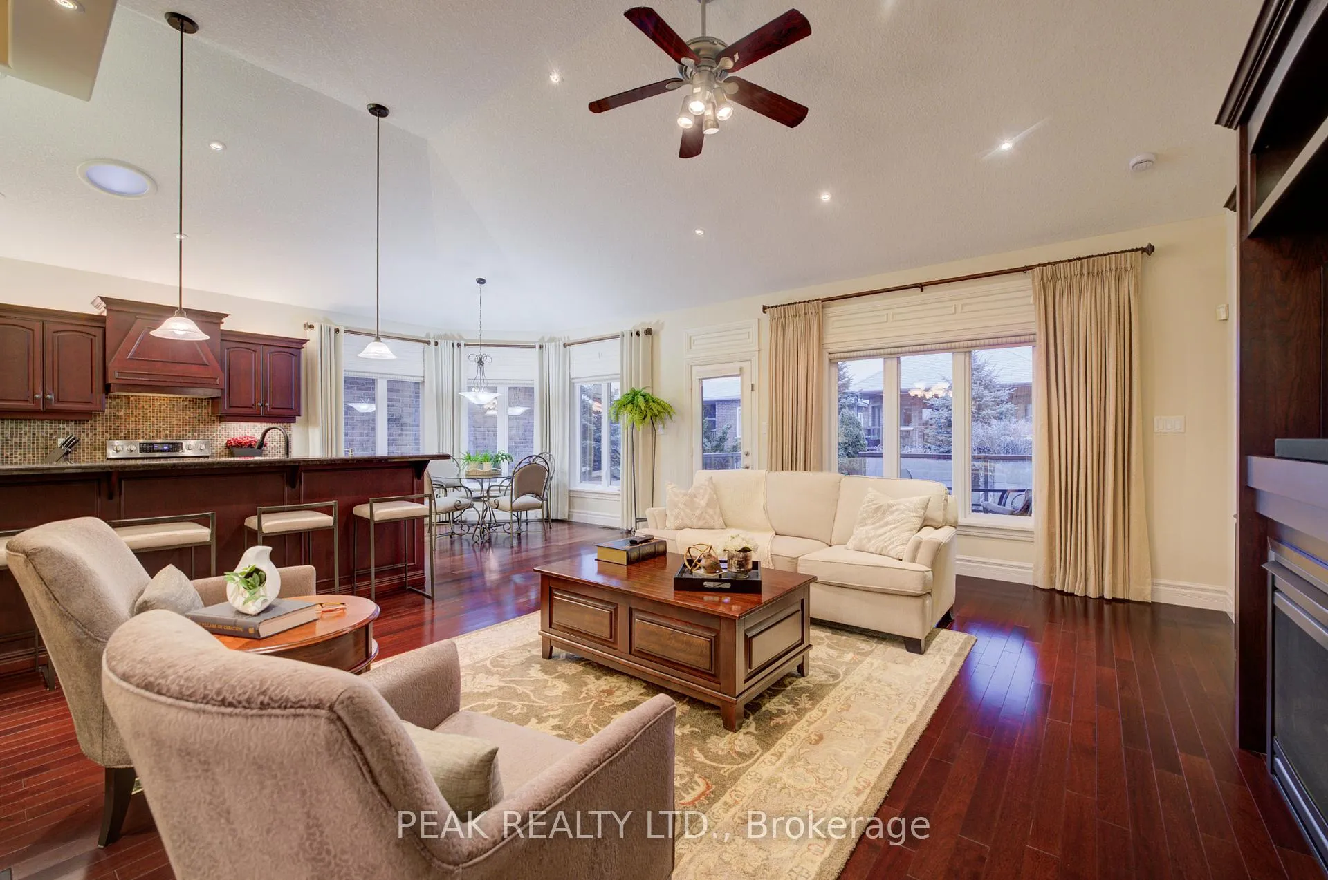 Photo 10 of 175 Stonecroft Way, Wilmot — HOMEH