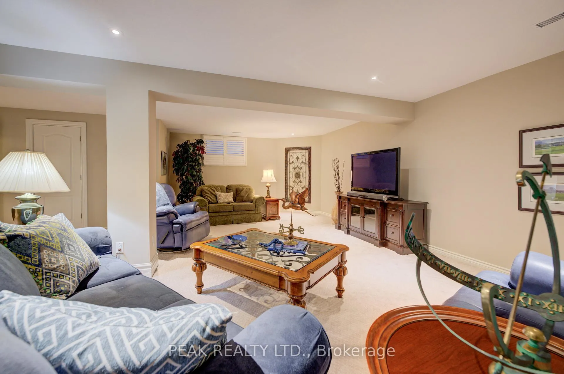Photo 35 of 175 Stonecroft Way, Wilmot — HOMEH