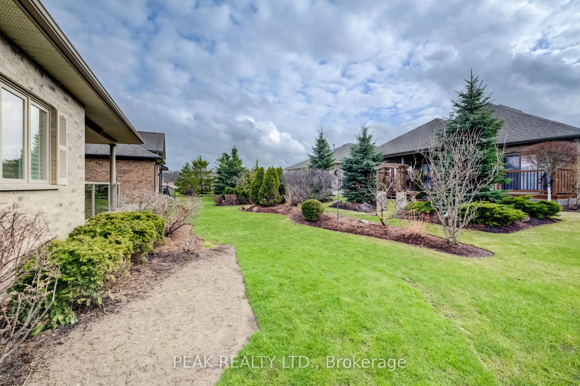 Photo 44 of 175 Stonecroft Way, Wilmot — HOMEH