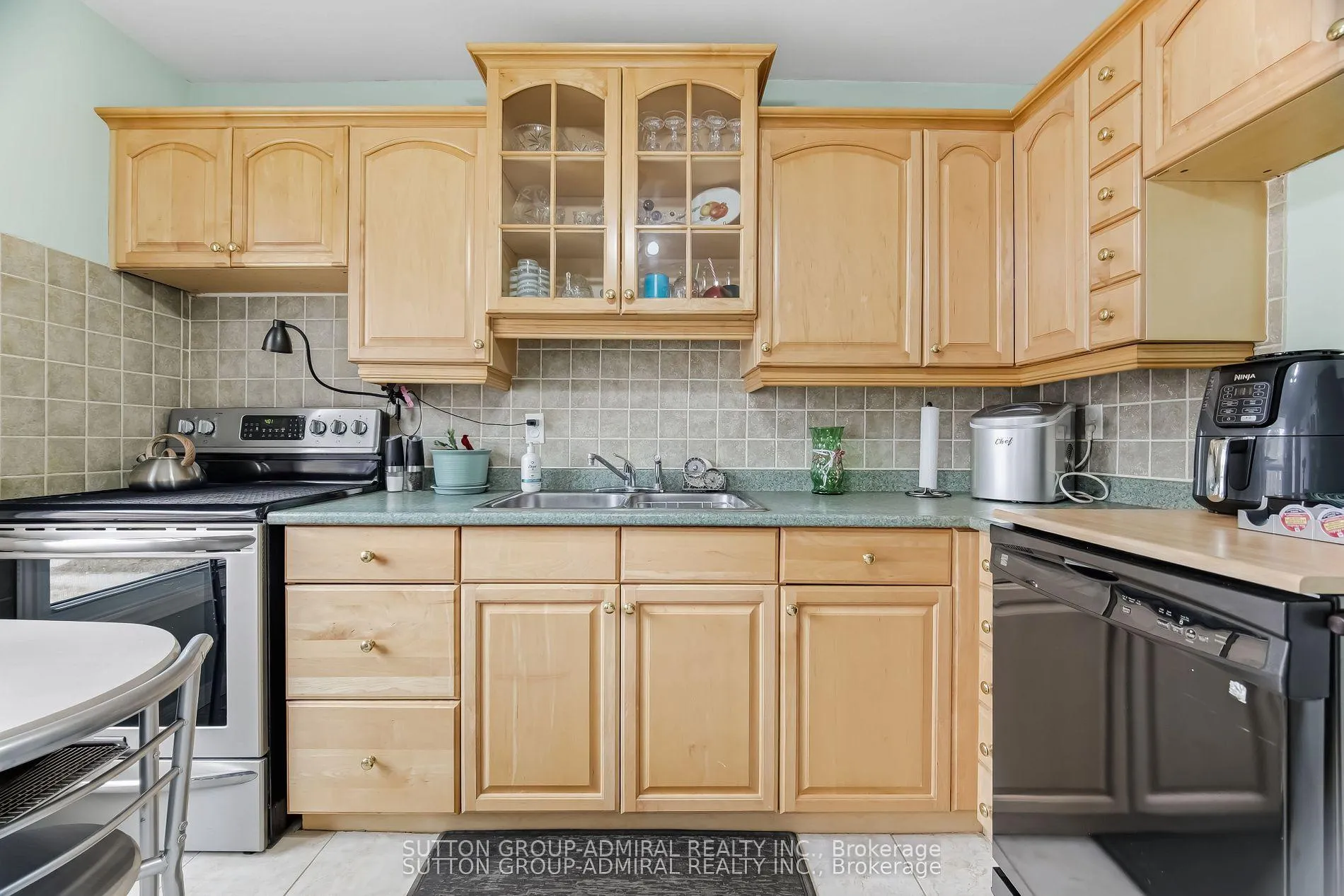Photo 7 of Unit 73, 73 Kingham Road, Halton Hills, Acton — HOMEH