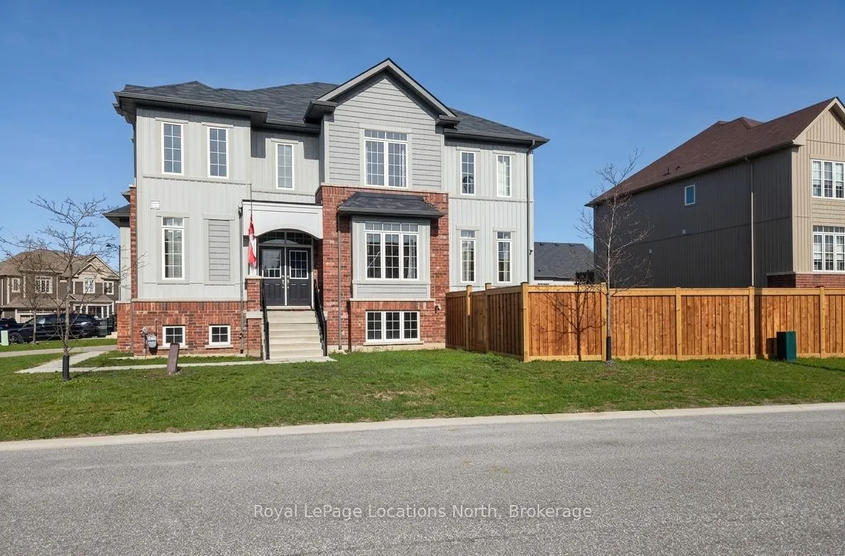 Photo 1 of 218 Roy Drive, Clearview, Stayner — HOMEH
