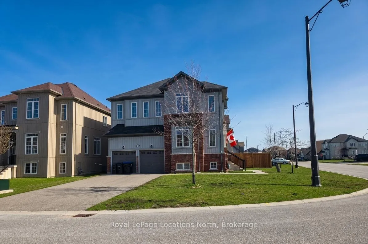 Photo 4 of 218 Roy Drive, Clearview, Stayner — HOMEH