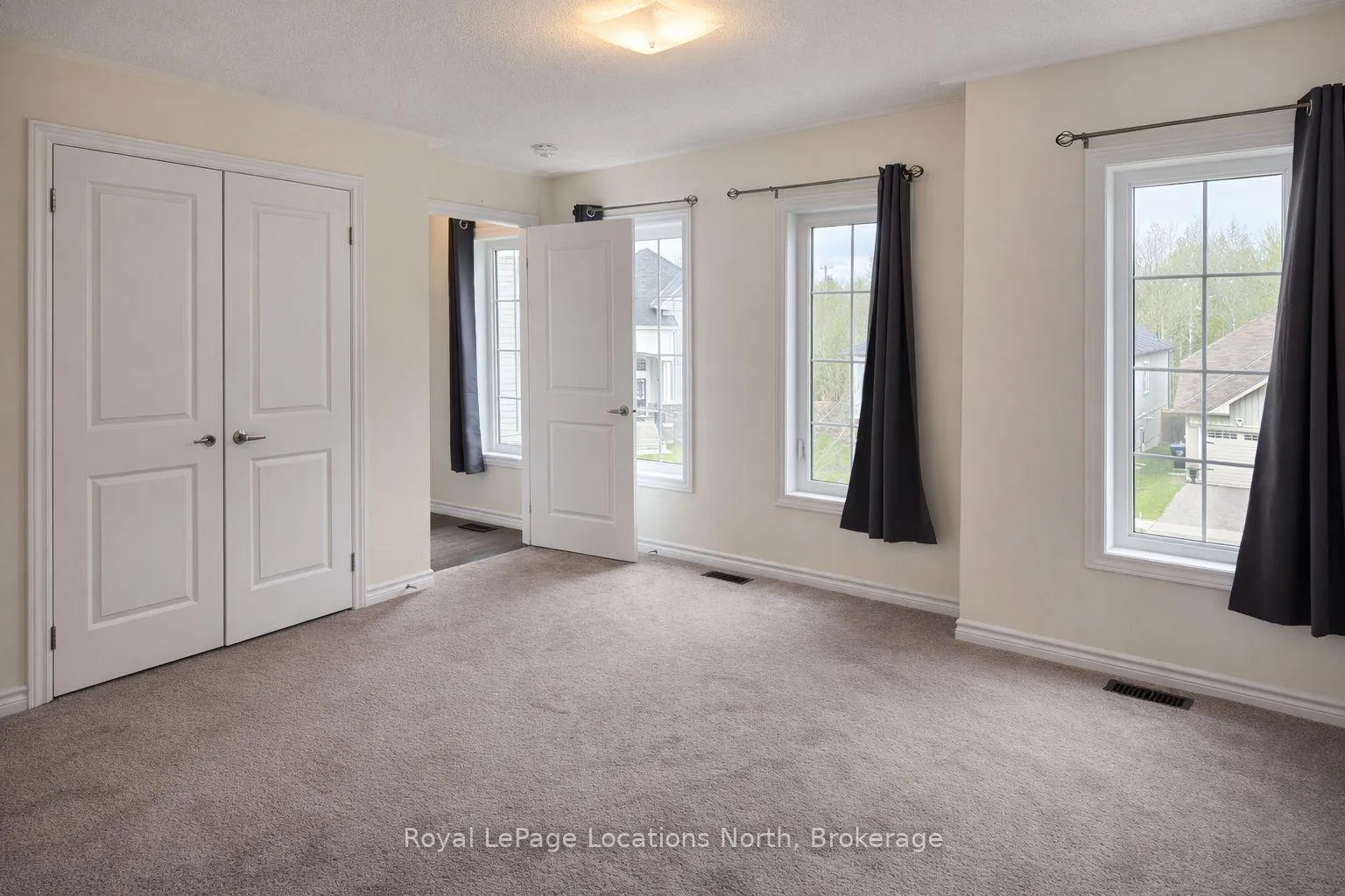 Photo 23 of 218 Roy Drive, Clearview, Stayner — HOMEH