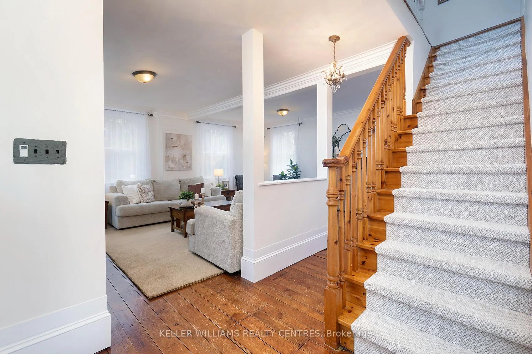 Photo 11 of 332 Main Street, King, Schomberg — HOMEH