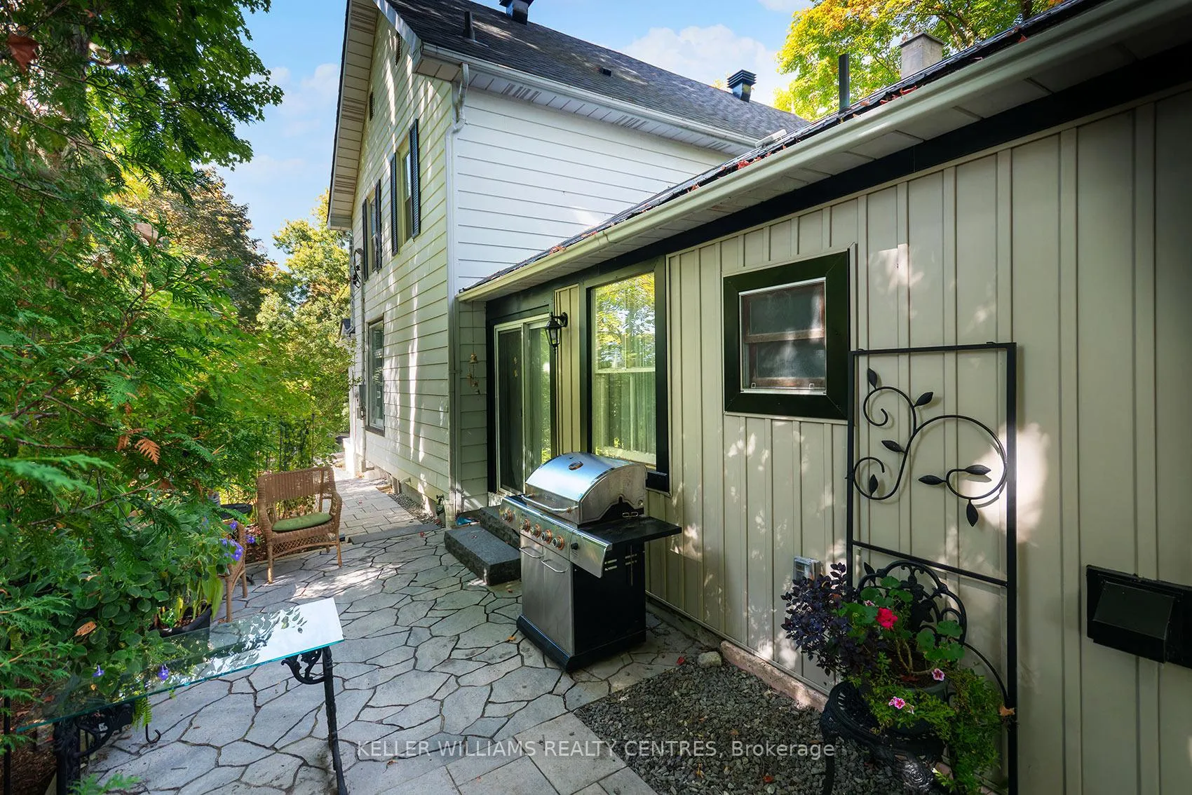 Photo 36 of 332 Main Street, King, Schomberg — HOMEH