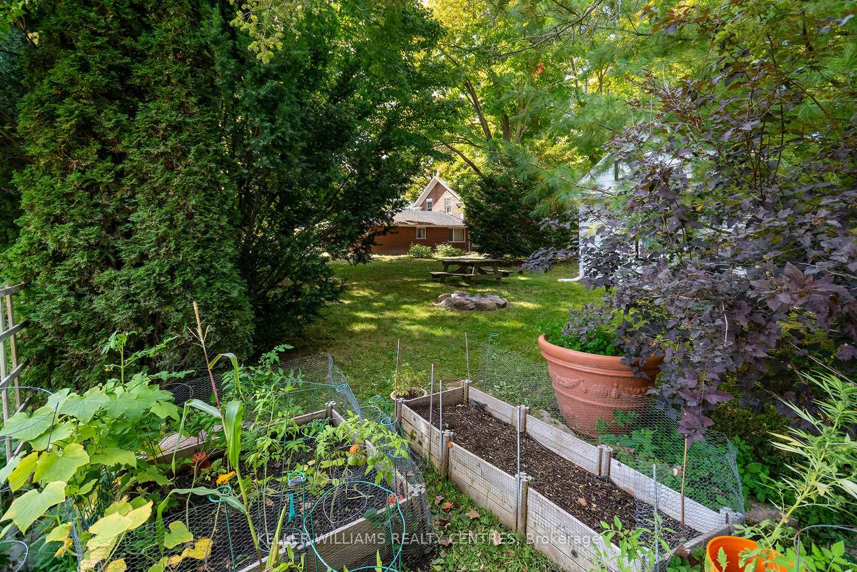 Photo 42 of 332 Main Street, King, Schomberg — HOMEH