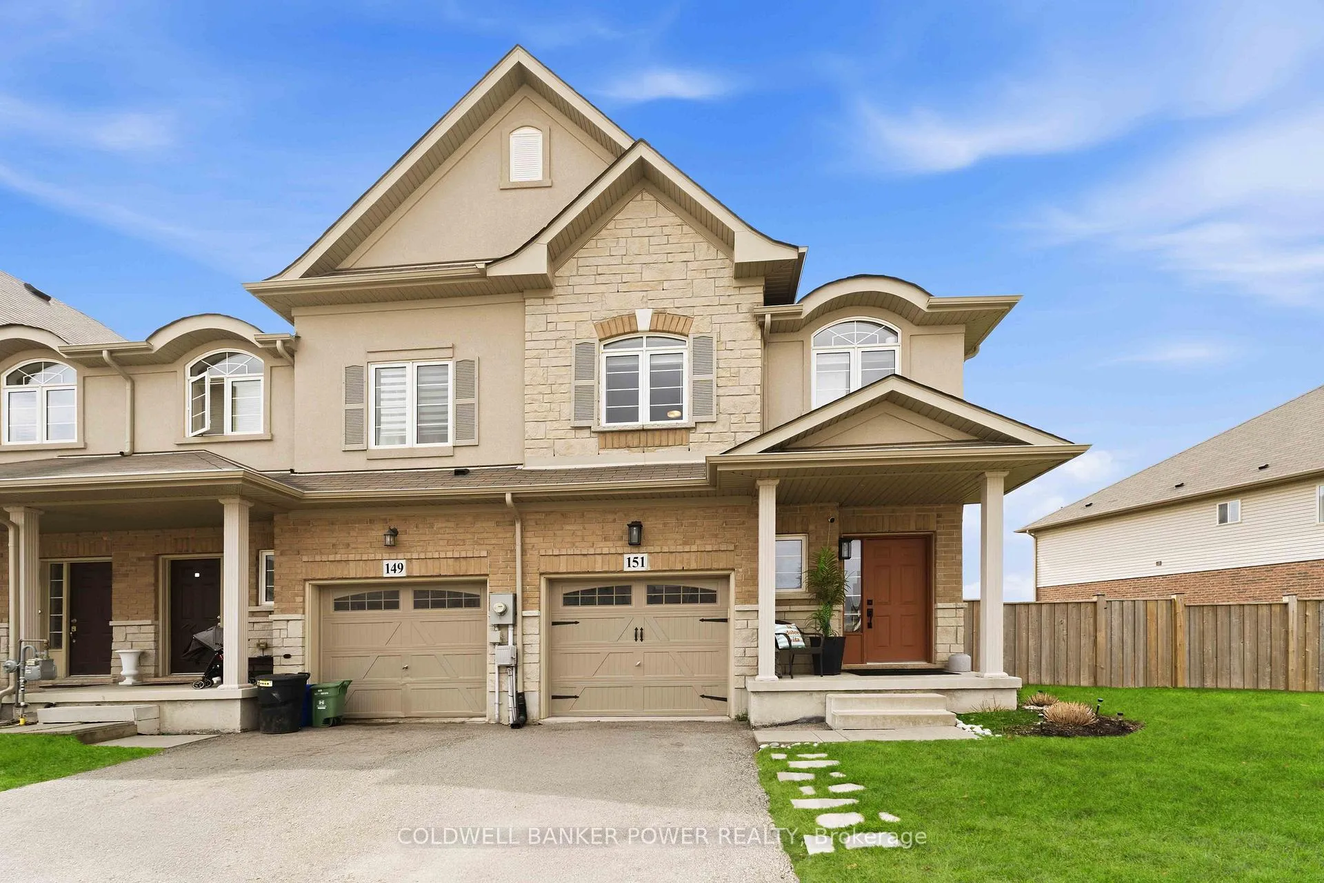 Photo 2 of 151 Lormont Boulevard, Hamilton, Stoney Creek Mountain — HOMEH