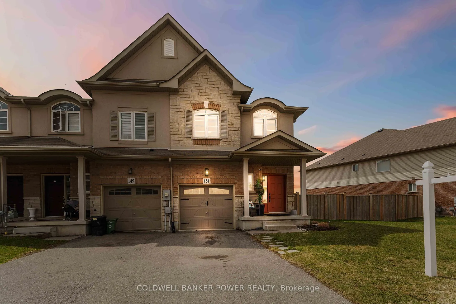 Photo 3 of 151 Lormont Boulevard, Hamilton, Stoney Creek Mountain — HOMEH