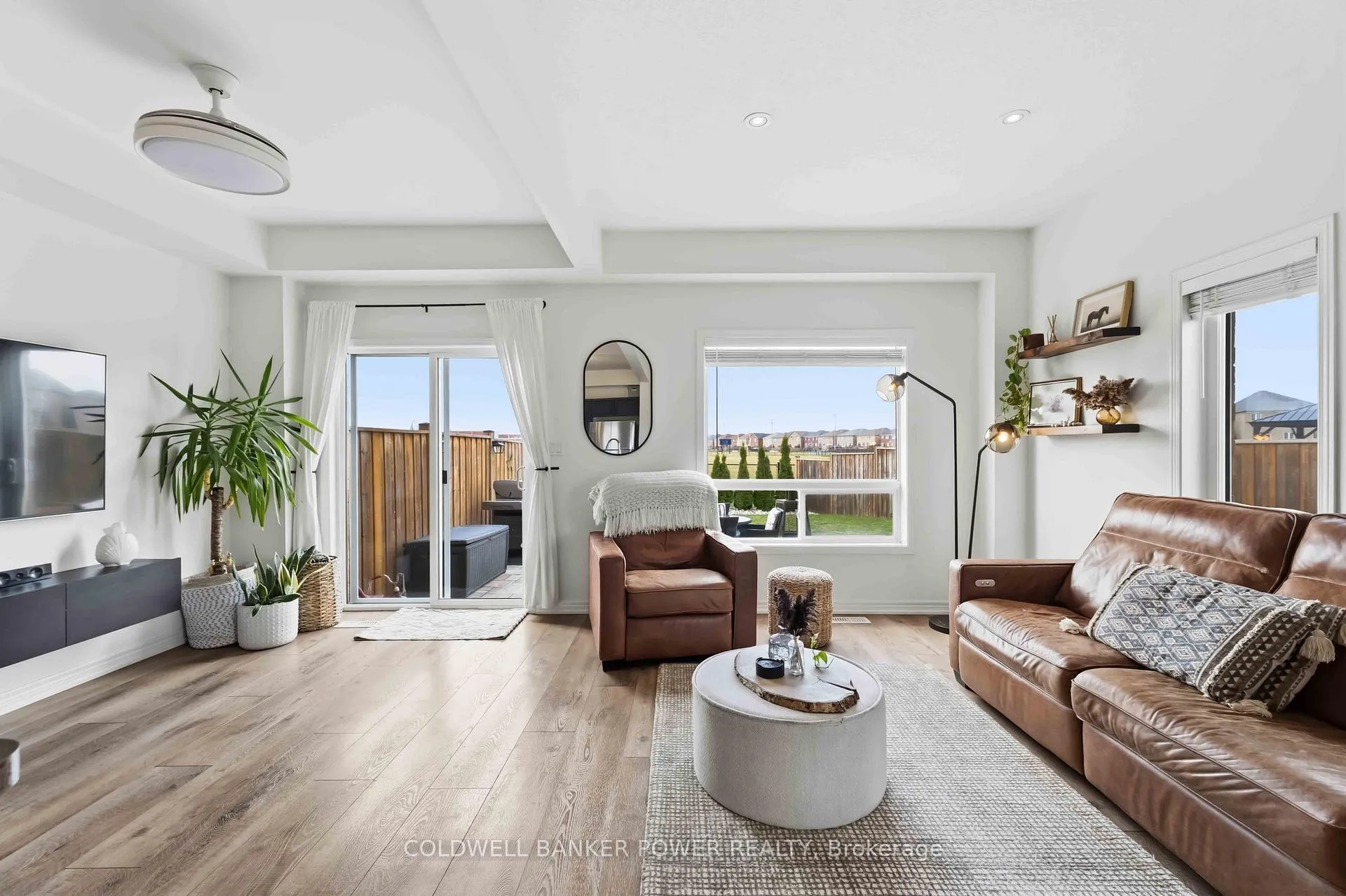 Photo 8 of 151 Lormont Boulevard, Hamilton, Stoney Creek Mountain — HOMEH