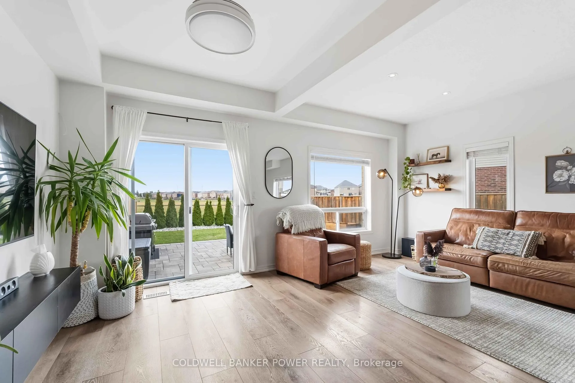 Photo 9 of 151 Lormont Boulevard, Hamilton, Stoney Creek Mountain — HOMEH