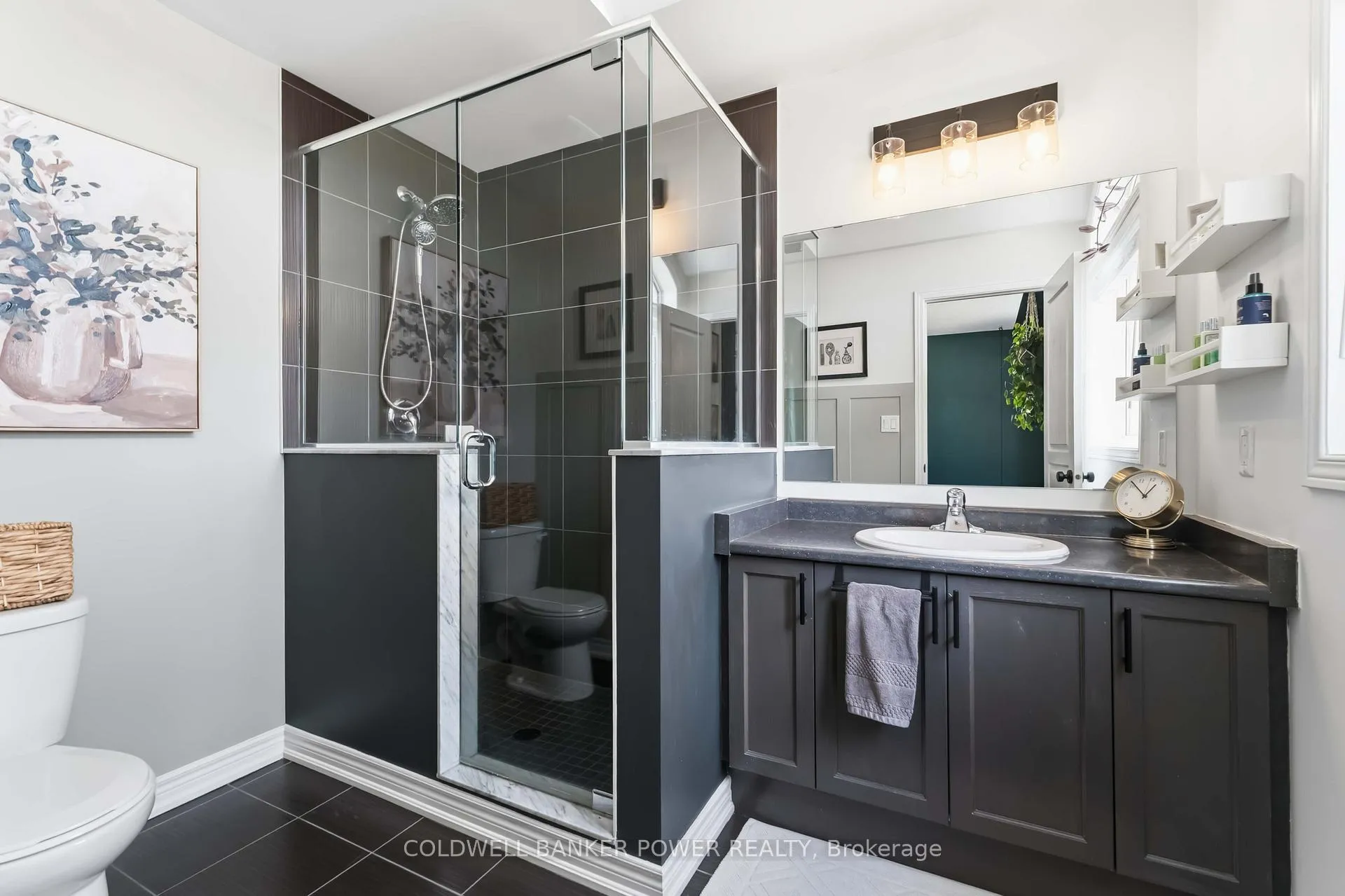 Photo 25 of 151 Lormont Boulevard, Hamilton, Stoney Creek Mountain — HOMEH