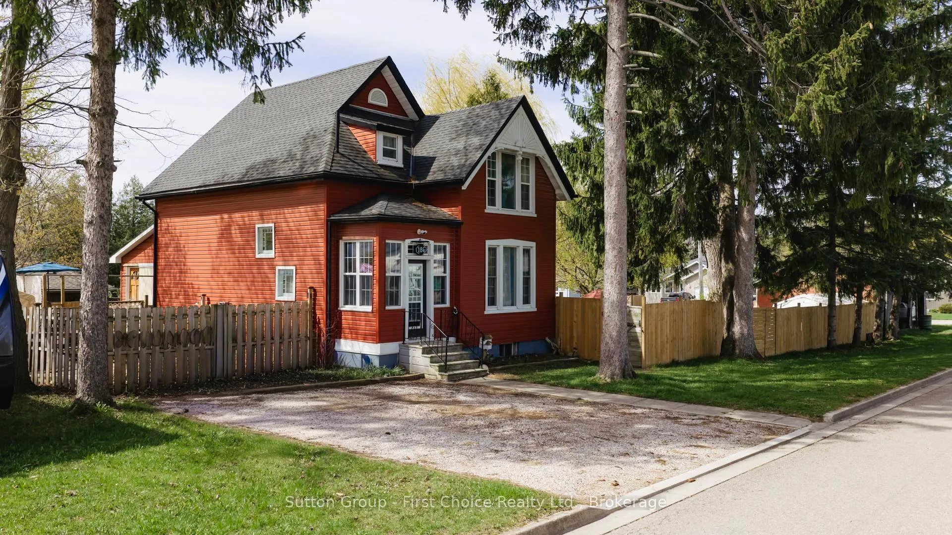 Photo 2 of 186 Alma Street, Central Huron, Clinton — HOMEH