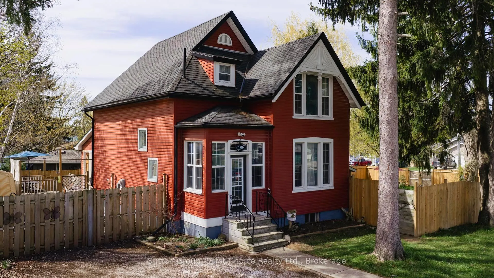 Photo 3 of 186 Alma Street, Central Huron, Clinton — HOMEH