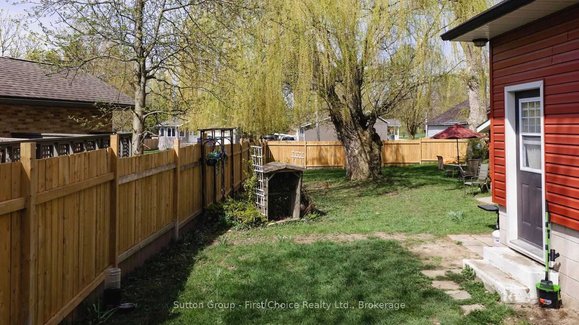 Photo 5 of 186 Alma Street, Central Huron, Clinton — HOMEH