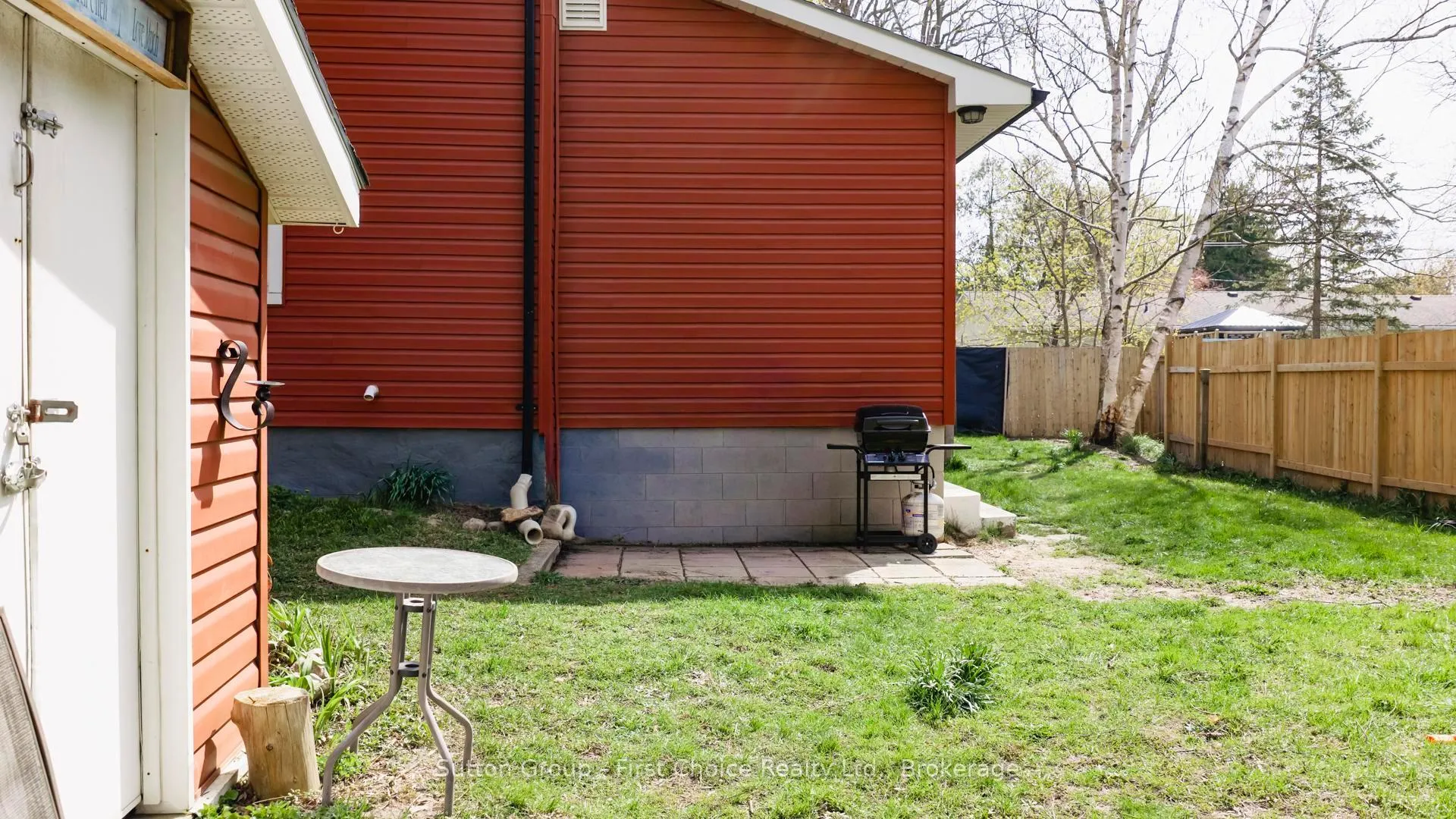Photo 10 of 186 Alma Street, Central Huron, Clinton — HOMEH