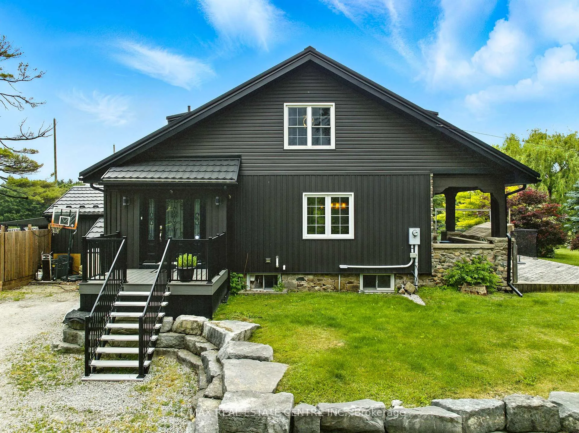 Photo 3 of 9707 Regional 25 Road, Halton Hills, Acton — HOMEH