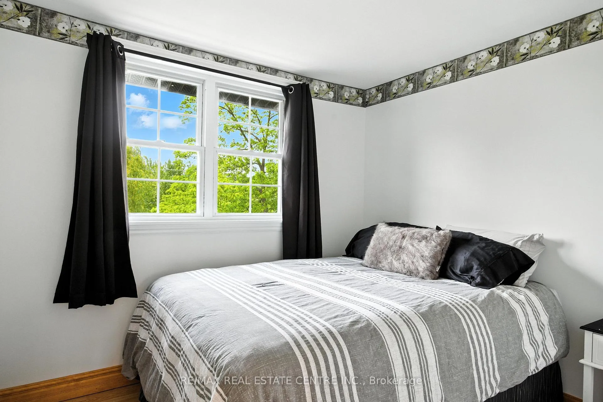 Photo 37 of 9707 Regional 25 Road, Halton Hills, Acton — HOMEH
