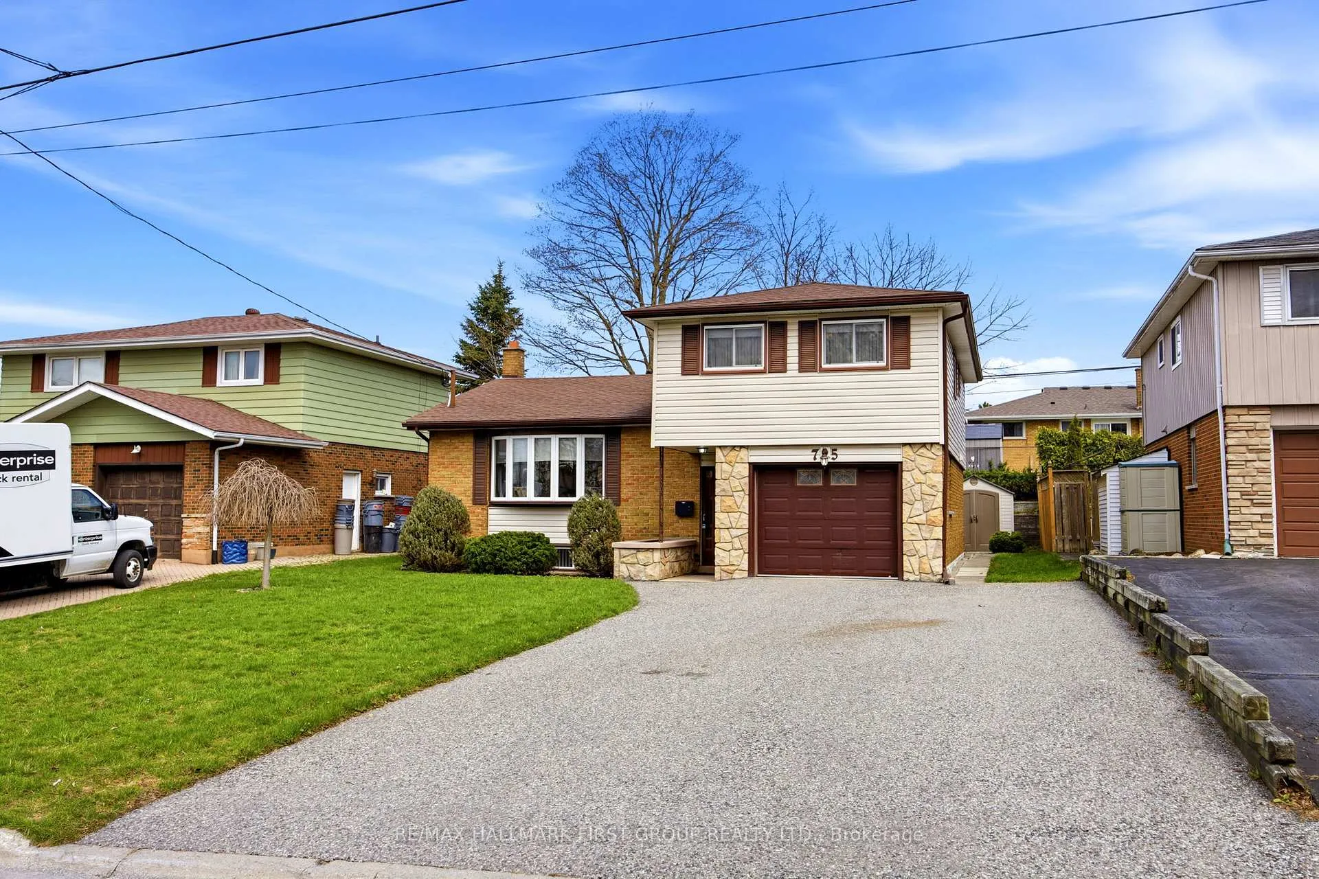 Photo 2 of 75 Thorncliffe Street, Oshawa, Donevan — HOMEH