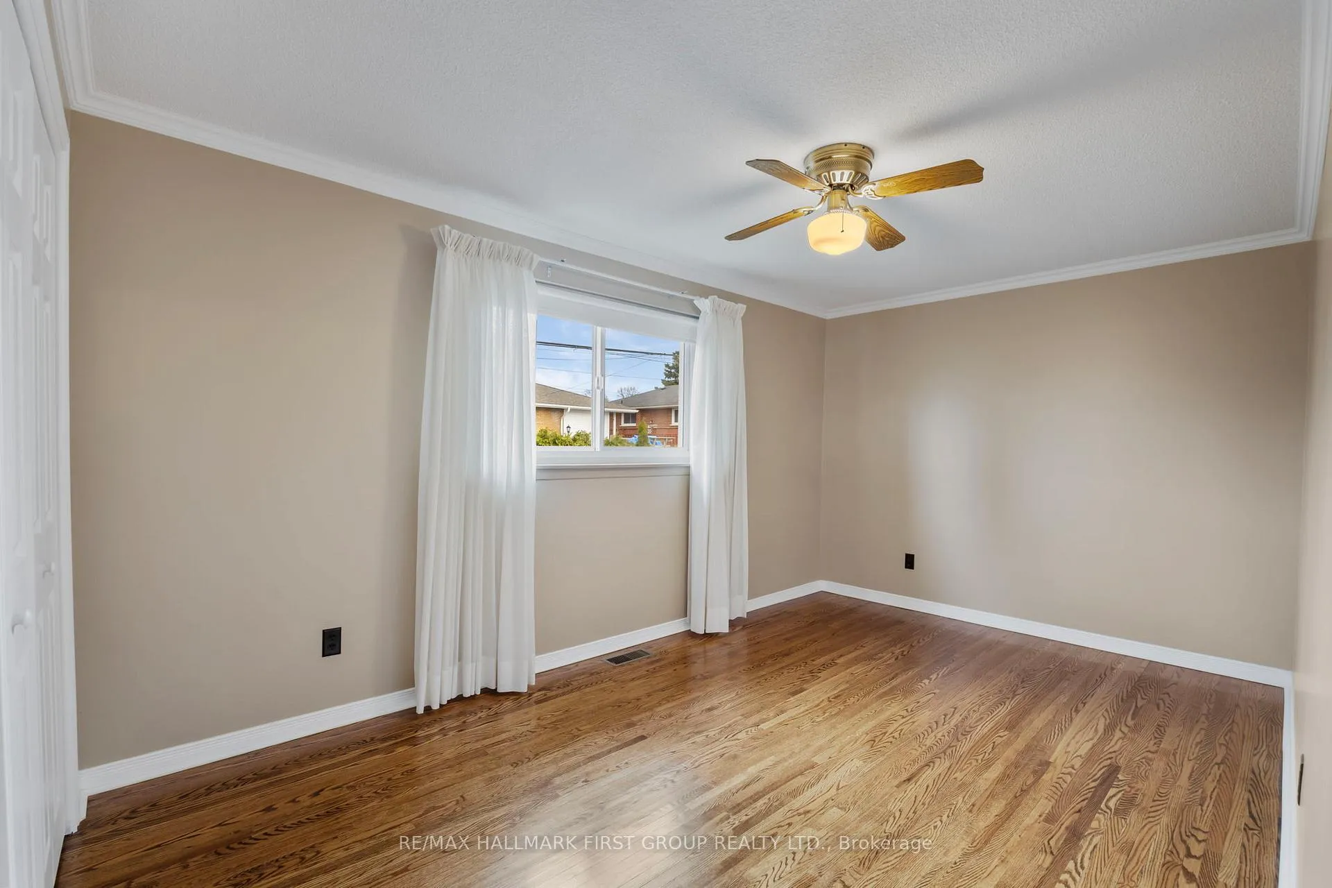Photo 32 of 75 Thorncliffe Street, Oshawa, Donevan — HOMEH