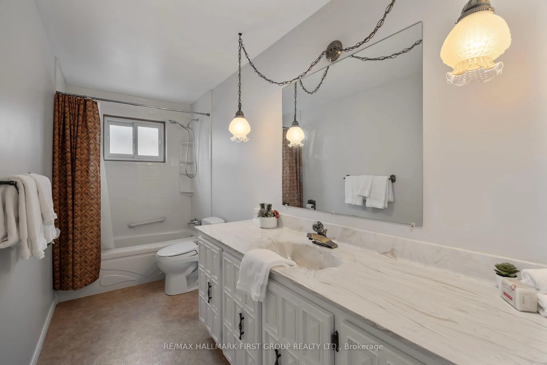 Photo 35 of 75 Thorncliffe Street, Oshawa, Donevan — HOMEH