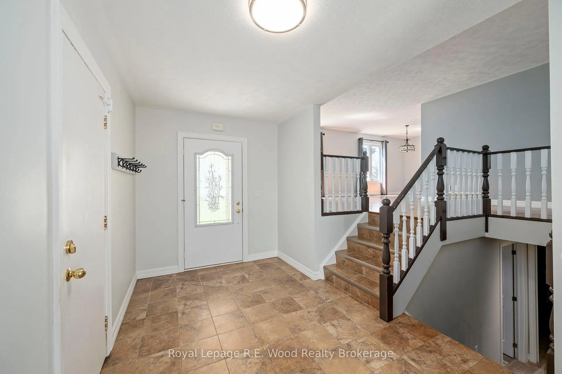 Photo 5 of 5 Kamps Crescent, Tillsonburg — HOMEH