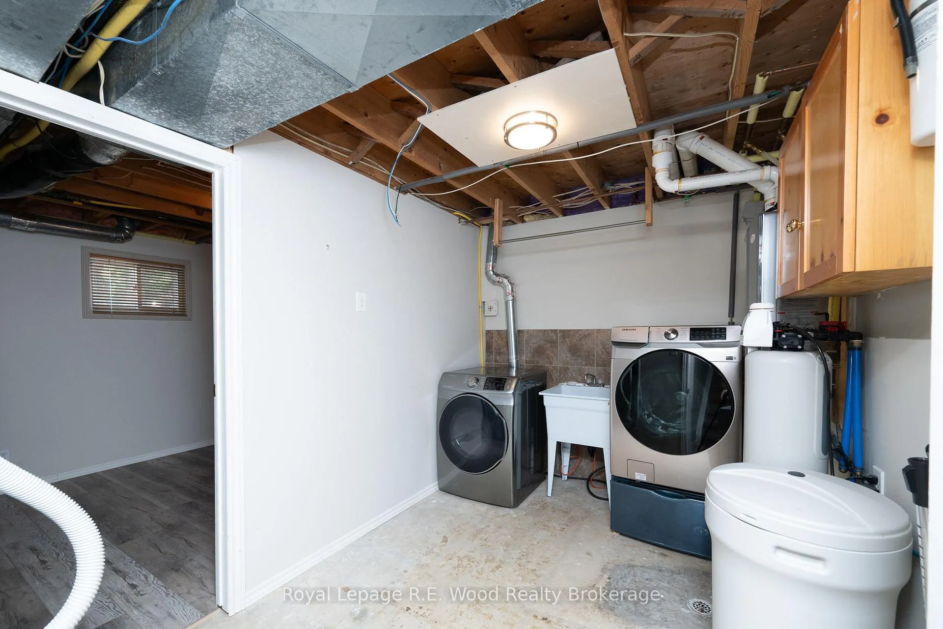 Photo 37 of 5 Kamps Crescent, Tillsonburg — HOMEH