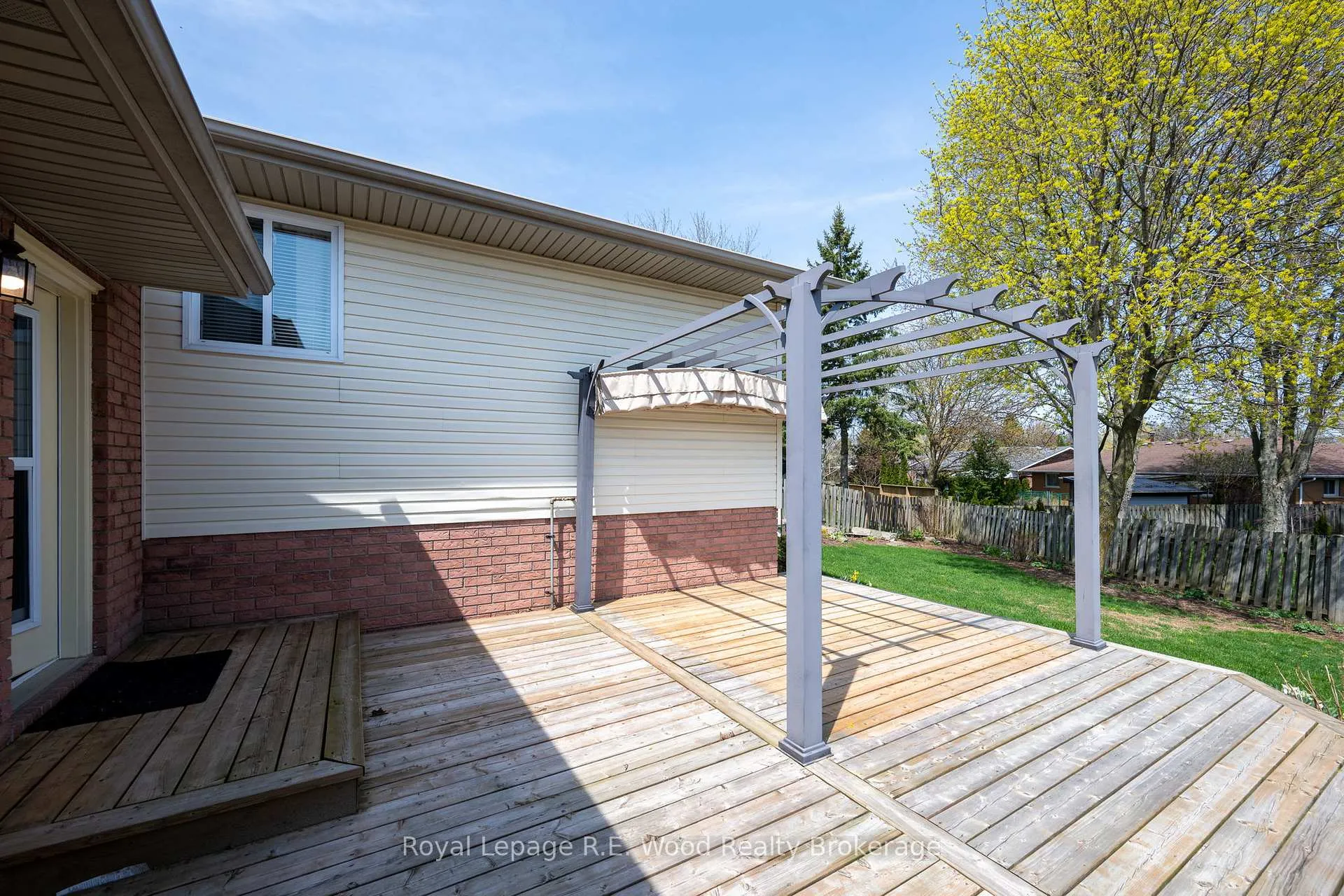 Photo 40 of 5 Kamps Crescent, Tillsonburg — HOMEH