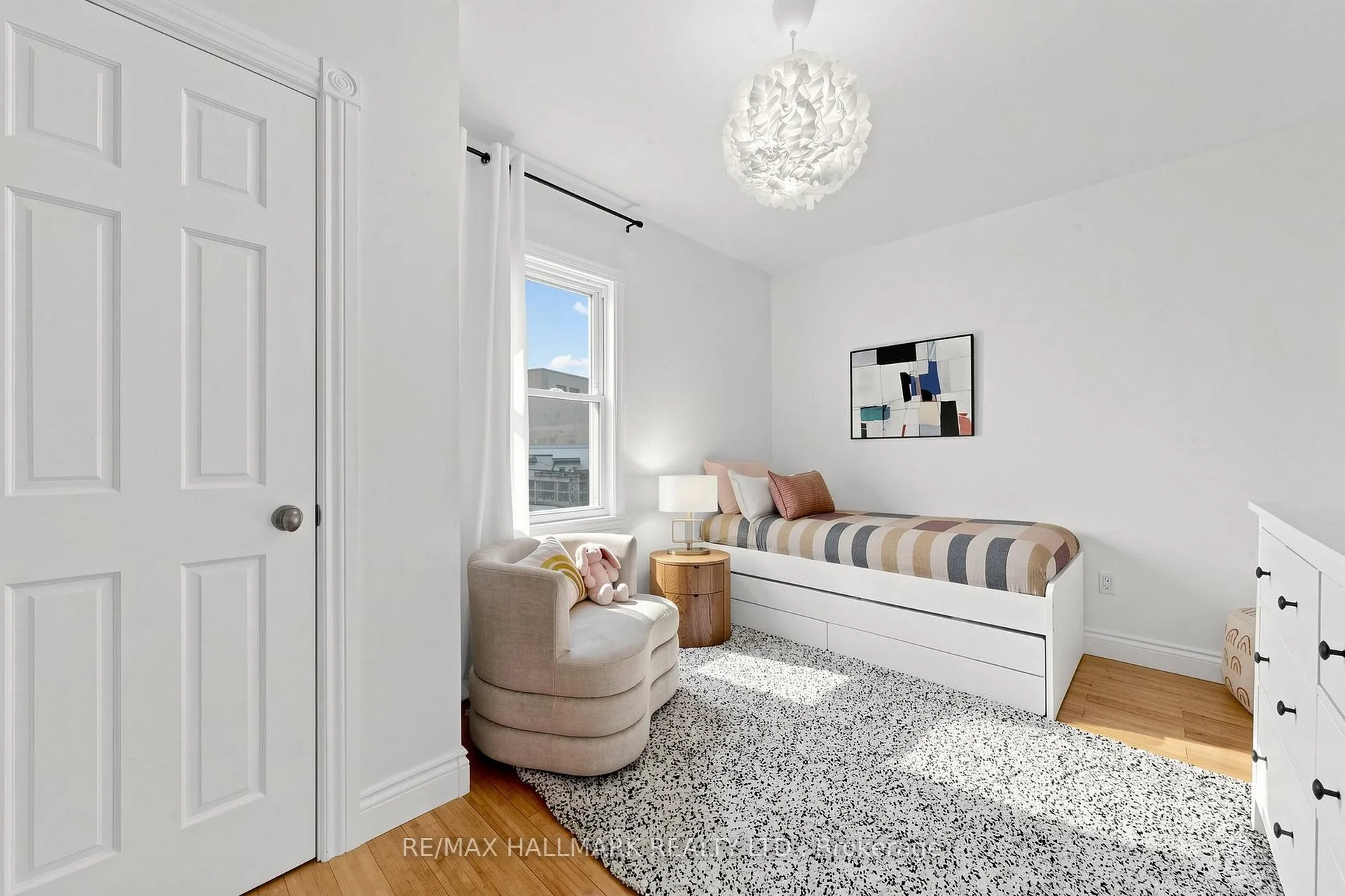 Photo 12 of 145 Wildwood Crescent, Toronto, Woodbine Corridor — HOMEH