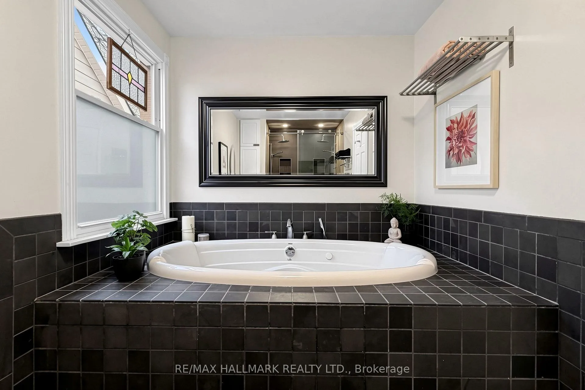 Photo 15 of 145 Wildwood Crescent, Toronto, Woodbine Corridor — HOMEH