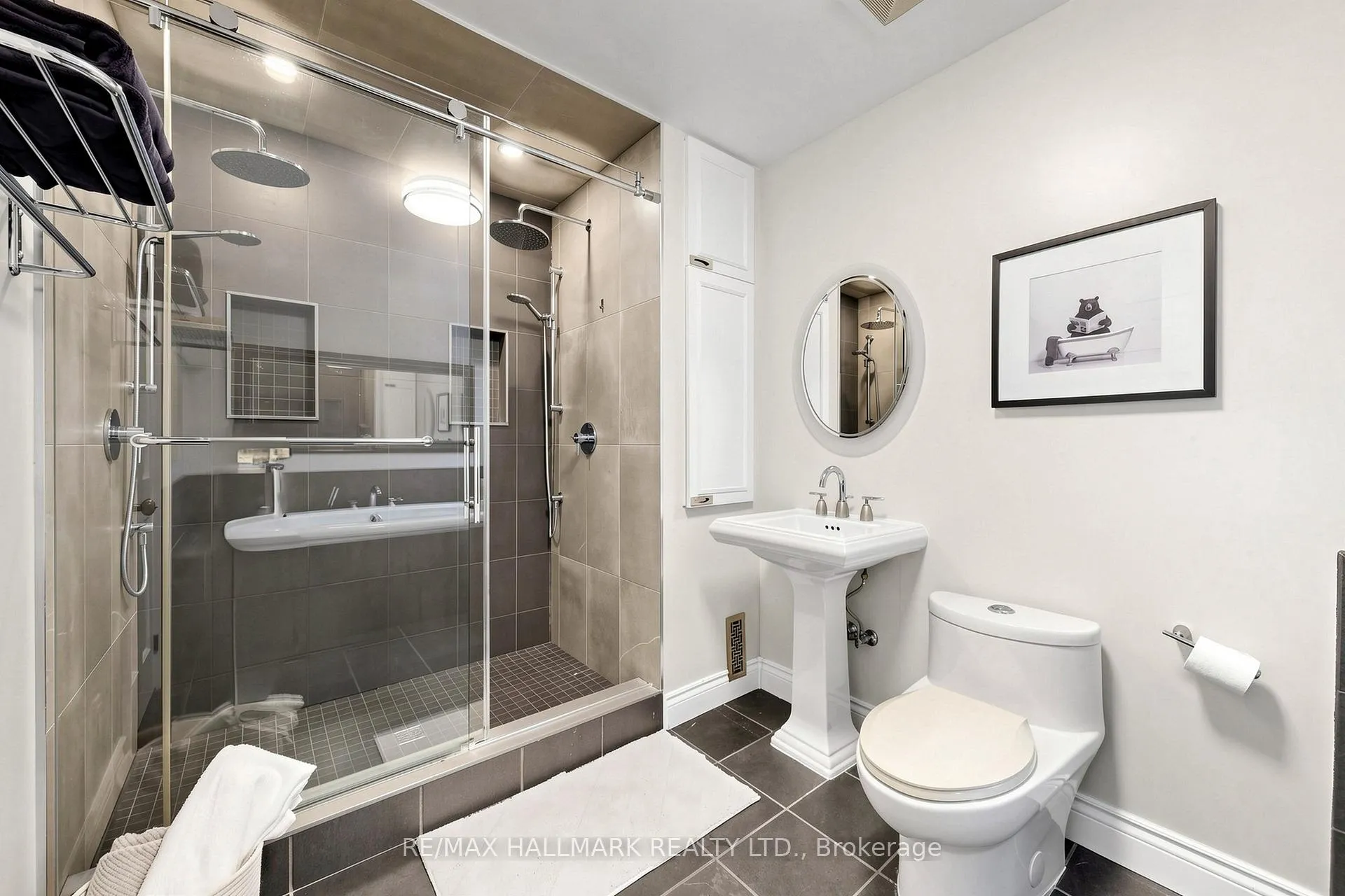 Photo 16 of 145 Wildwood Crescent, Toronto, Woodbine Corridor — HOMEH