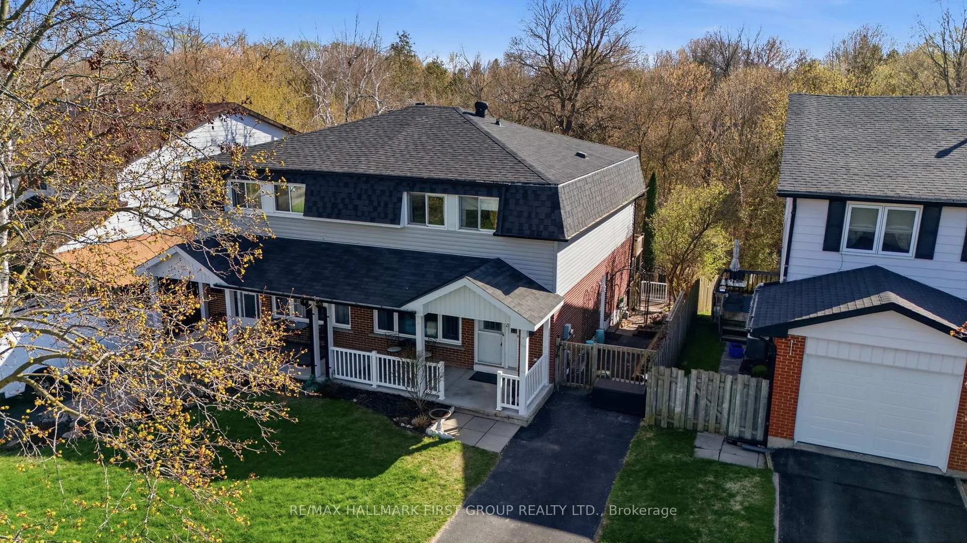 Photo 1 of 384 Camelot Court, Oshawa, Eastdale — HOMEH