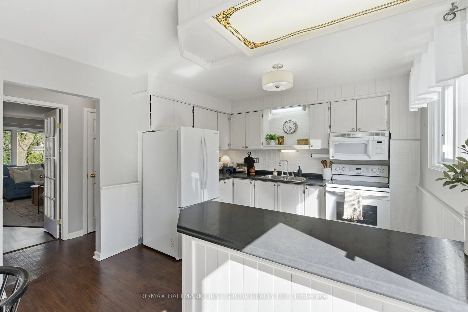 Photo 9 of 384 Camelot Court, Oshawa, Eastdale — HOMEH