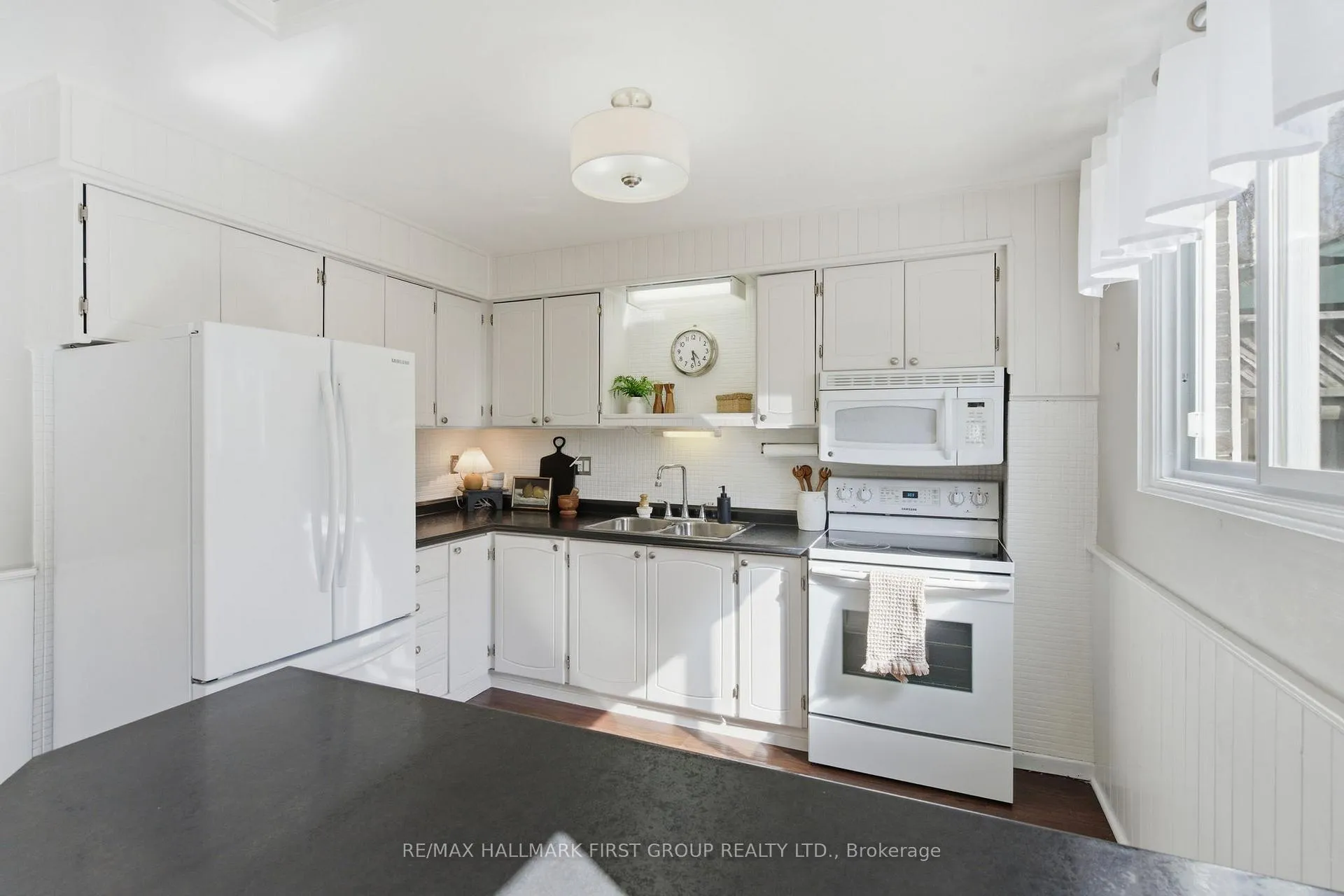 Photo 13 of 384 Camelot Court, Oshawa, Eastdale — HOMEH