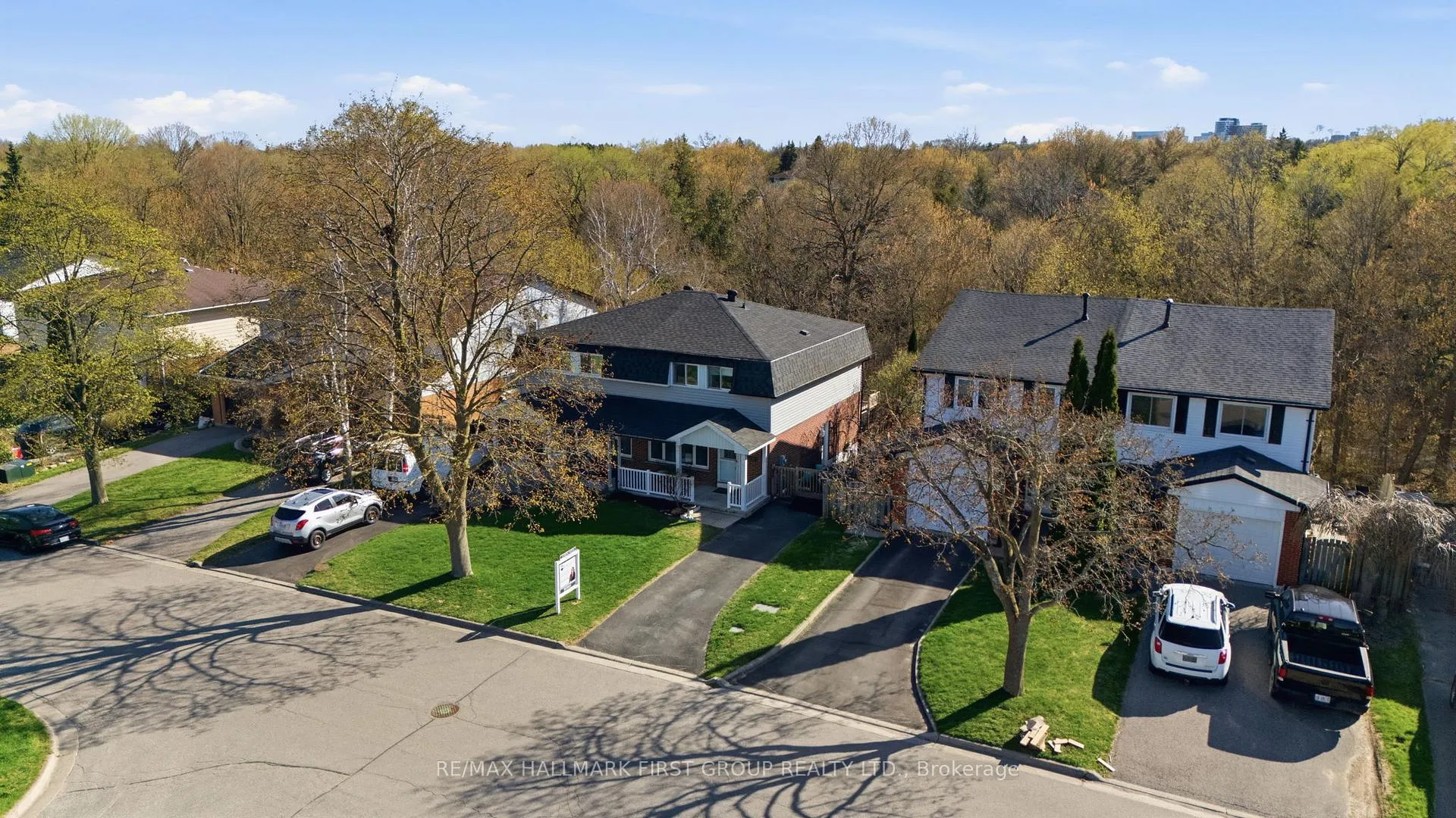 Photo 39 of 384 Camelot Court, Oshawa, Eastdale — HOMEH