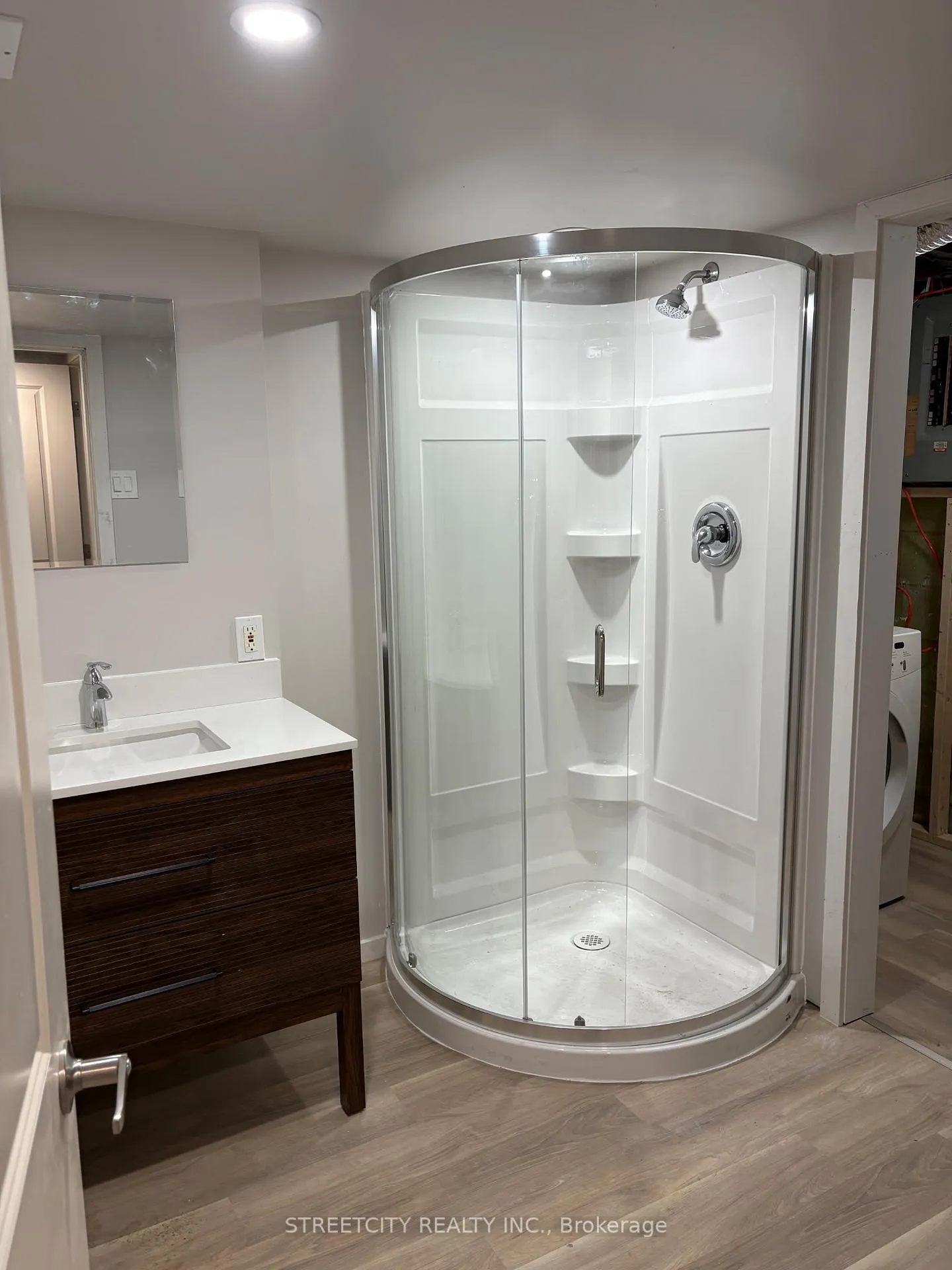 Photo 5 of 1500 Mardell Place, London, East H — HOMEH