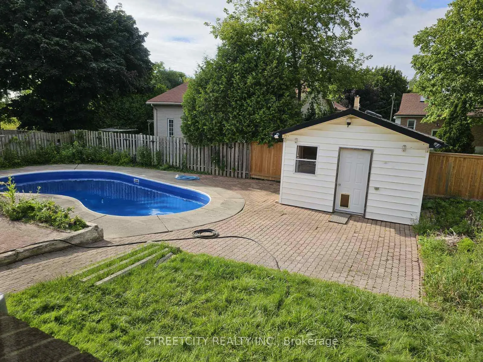 Photo 7 of 1500 Mardell Place, London, East H — HOMEH