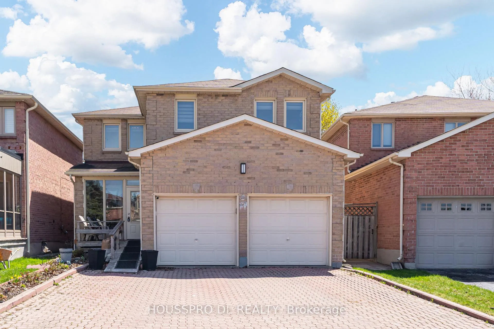 Photo 1 of 29 Westhampton Drive, Vaughan, Brownridge — HOMEH