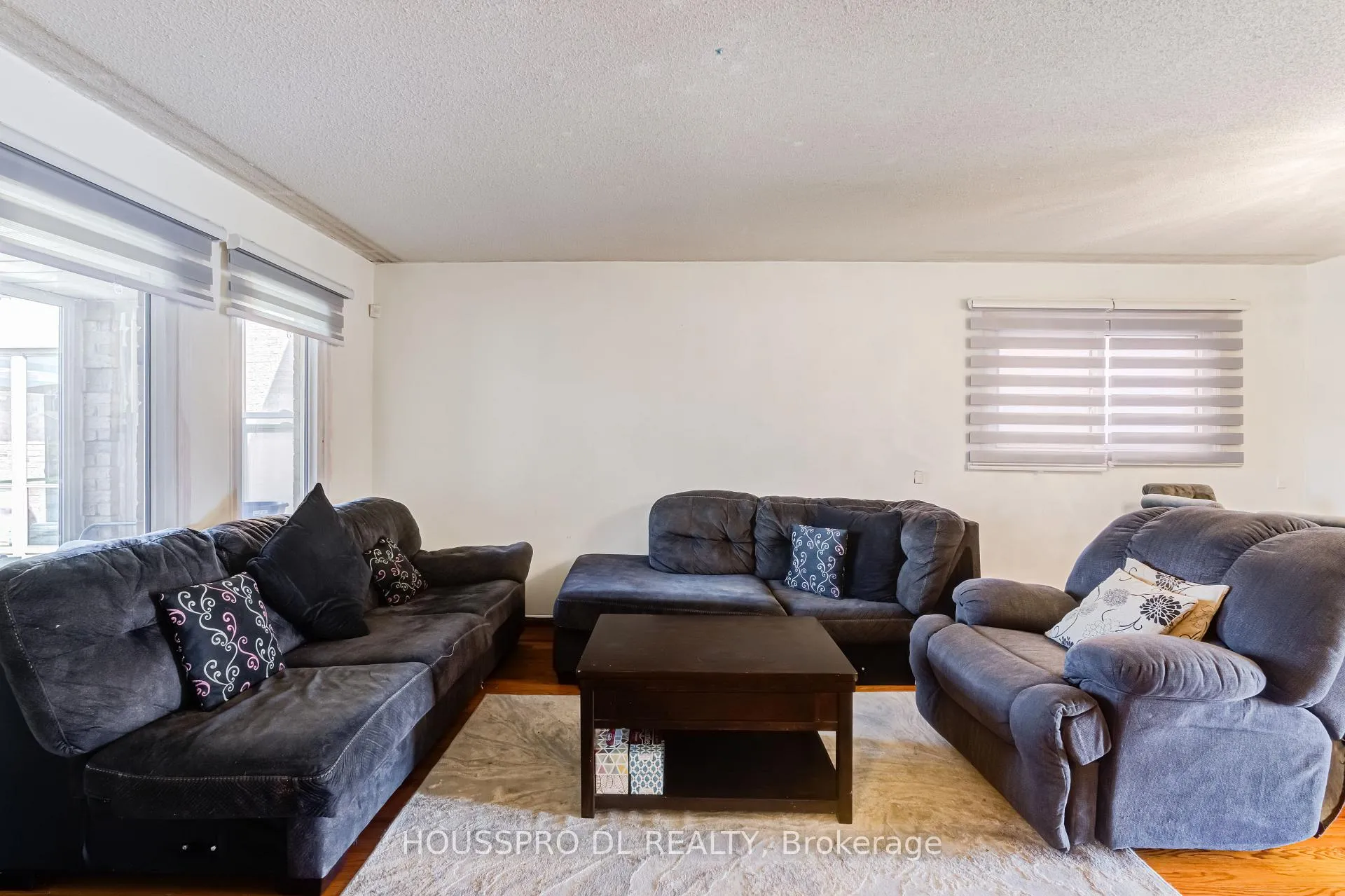Photo 7 of 29 Westhampton Drive, Vaughan, Brownridge — HOMEH
